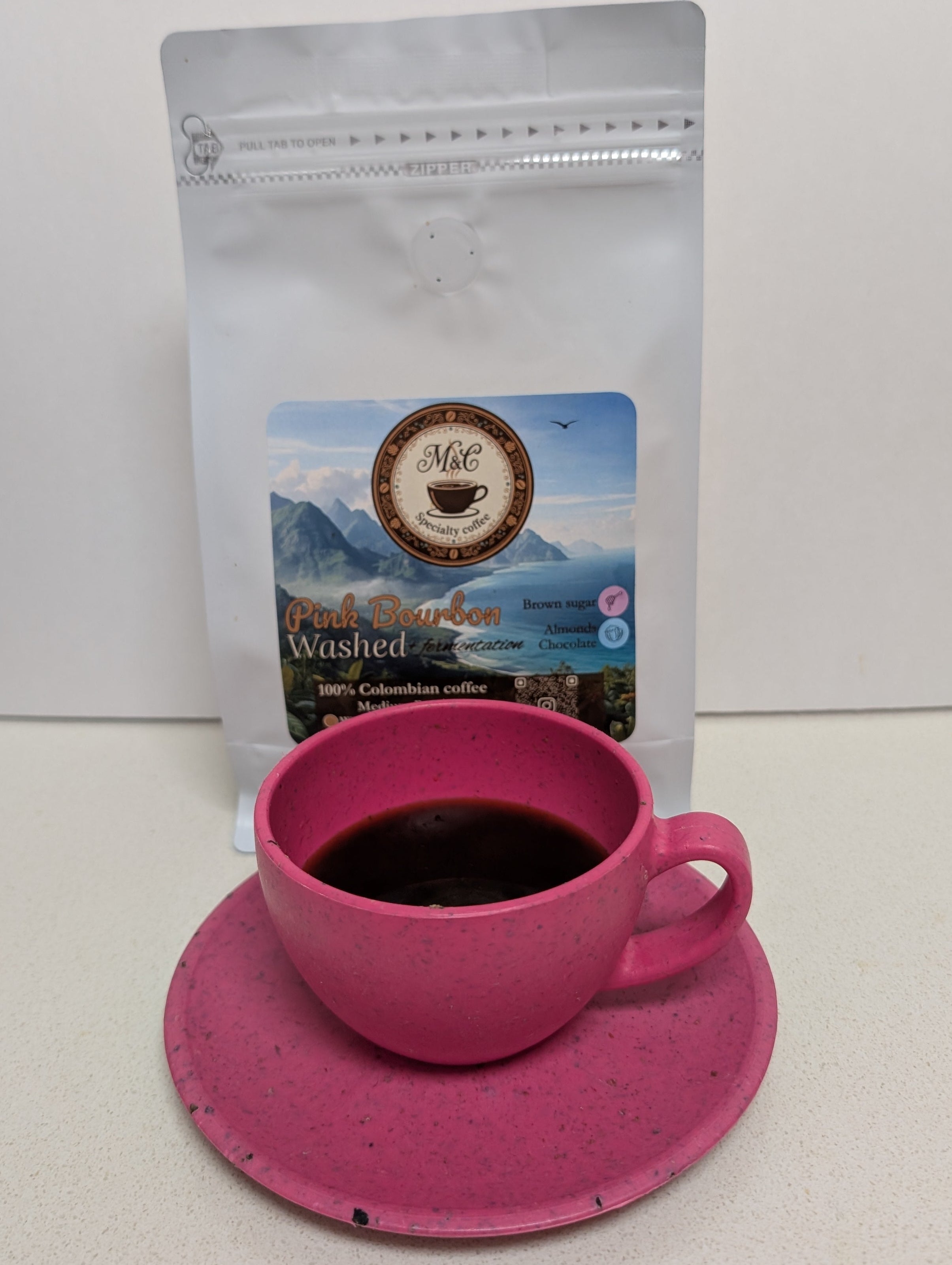 100% Colombian coffee | Pink Bourbon - washed + fermentation process | Whole bean | 12oz